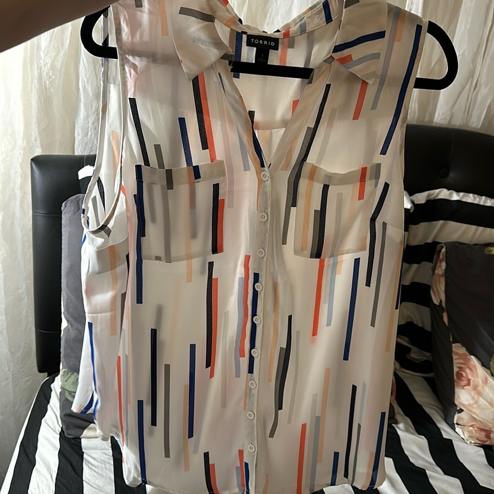 Multicolored sleeveless top